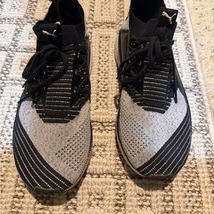 Puma Women’s Black and Gray Knit Running Shoes